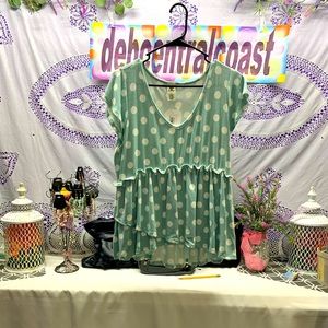 Sew In Love beautiful super soft top size med